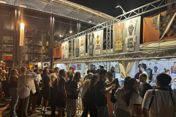 Fans in line to buy Chris Brown Merchandise